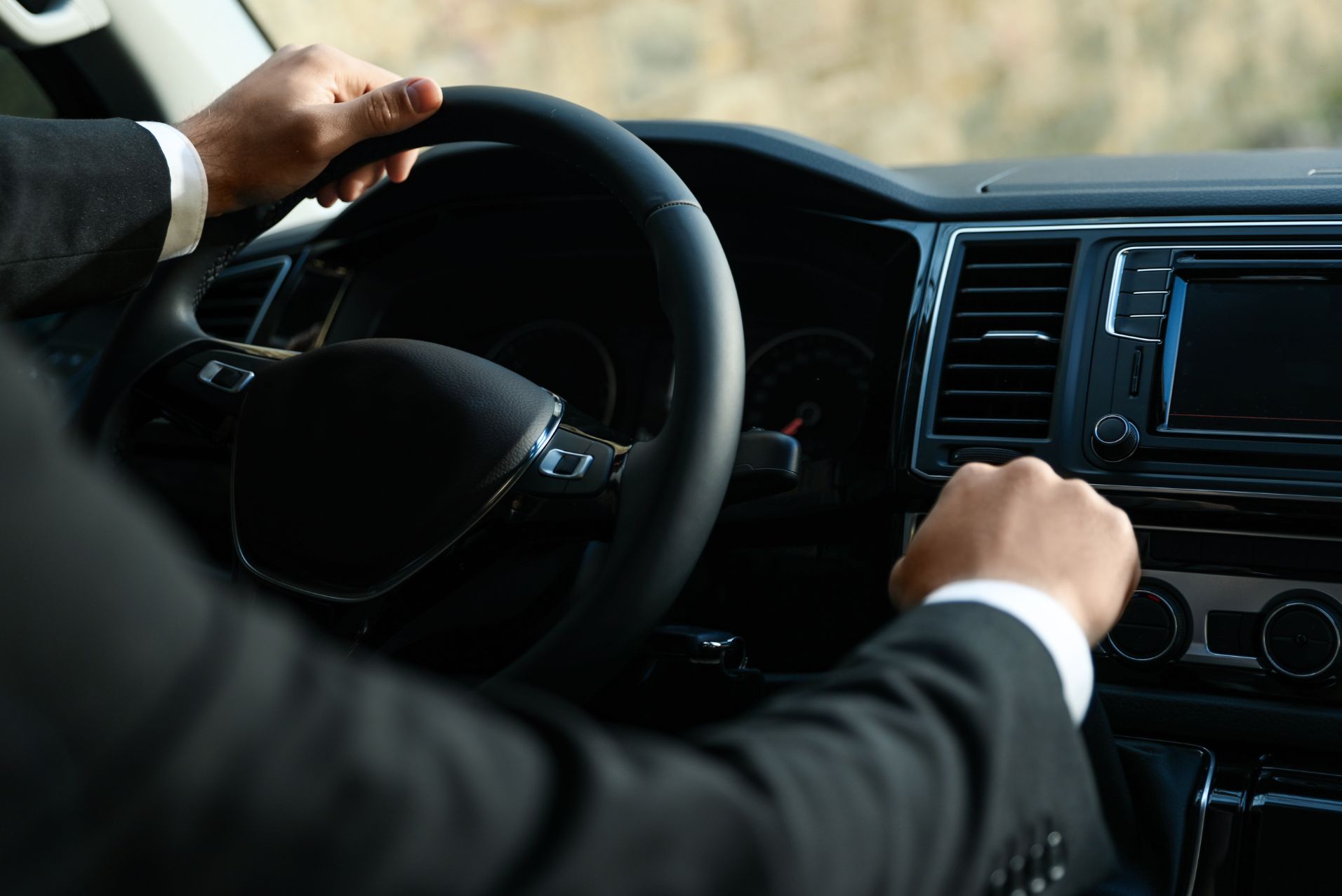 lavorare-come-autista-ncc-requisiti-e-abilita